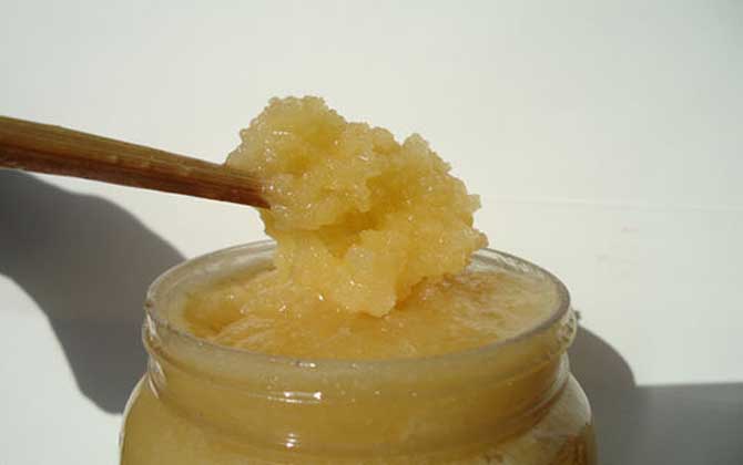 假蜂蜜的特色有哪些?除了外观和口感,能不能结晶也是重要特征!
