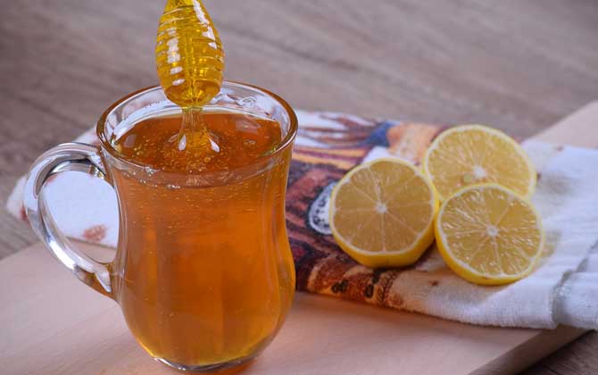 放了三年的蜂蜜还能吃吗?看是否蜕变,没有蜕变彻底不影响食用!