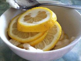 蜂蜜柠檬的腌制办法，像这样做蜂蜜腌柠檬，既简略又好吃！