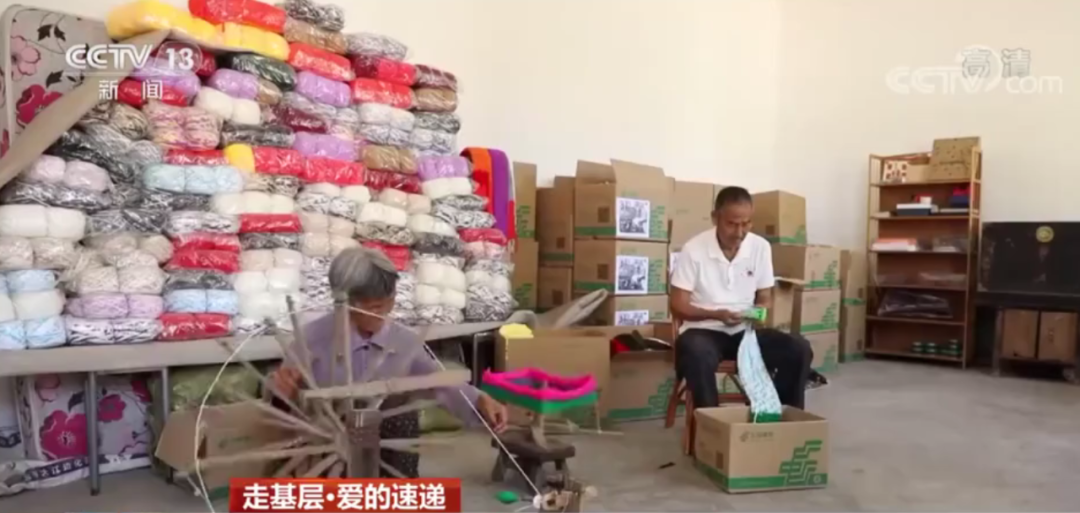 八旬老人寄出数万条围巾，收货地几乎覆盖所有边关